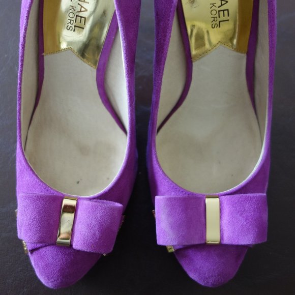 Michael Kors Shoes - MICHAEL KORS Caroline Bow Pump Size 8M Purple Delphine Suede Leather Heel